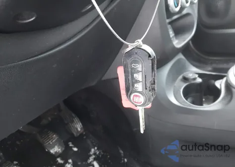 2014 Fiat 500L Easy из США, поврежденный, VIN ZFBCFABH4EZ000190